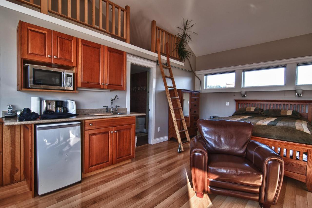 Birds Of A Feather Victoria Oceanfront Studio Suites Colwood Luaran gambar