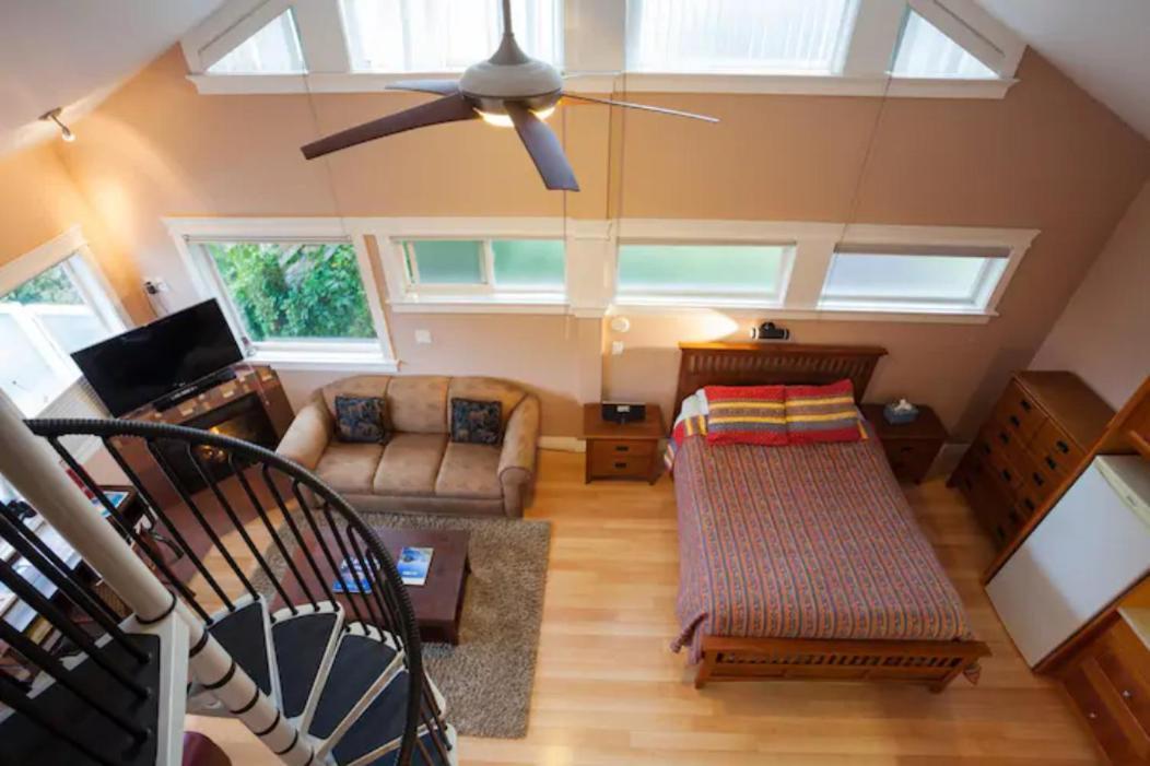 Birds Of A Feather Victoria Oceanfront Studio Suites Colwood Luaran gambar