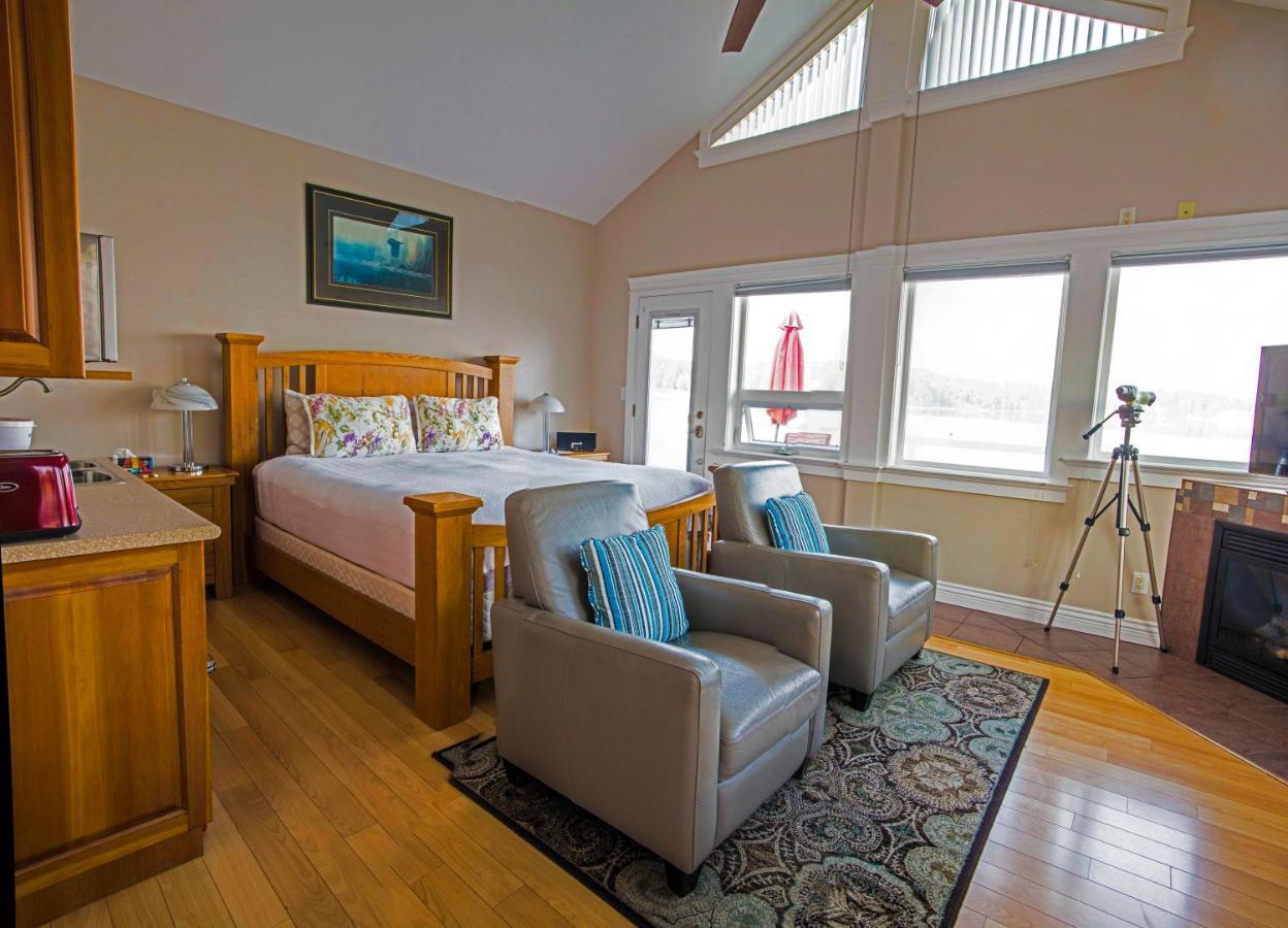 Birds Of A Feather Victoria Oceanfront Studio Suites Colwood Luaran gambar