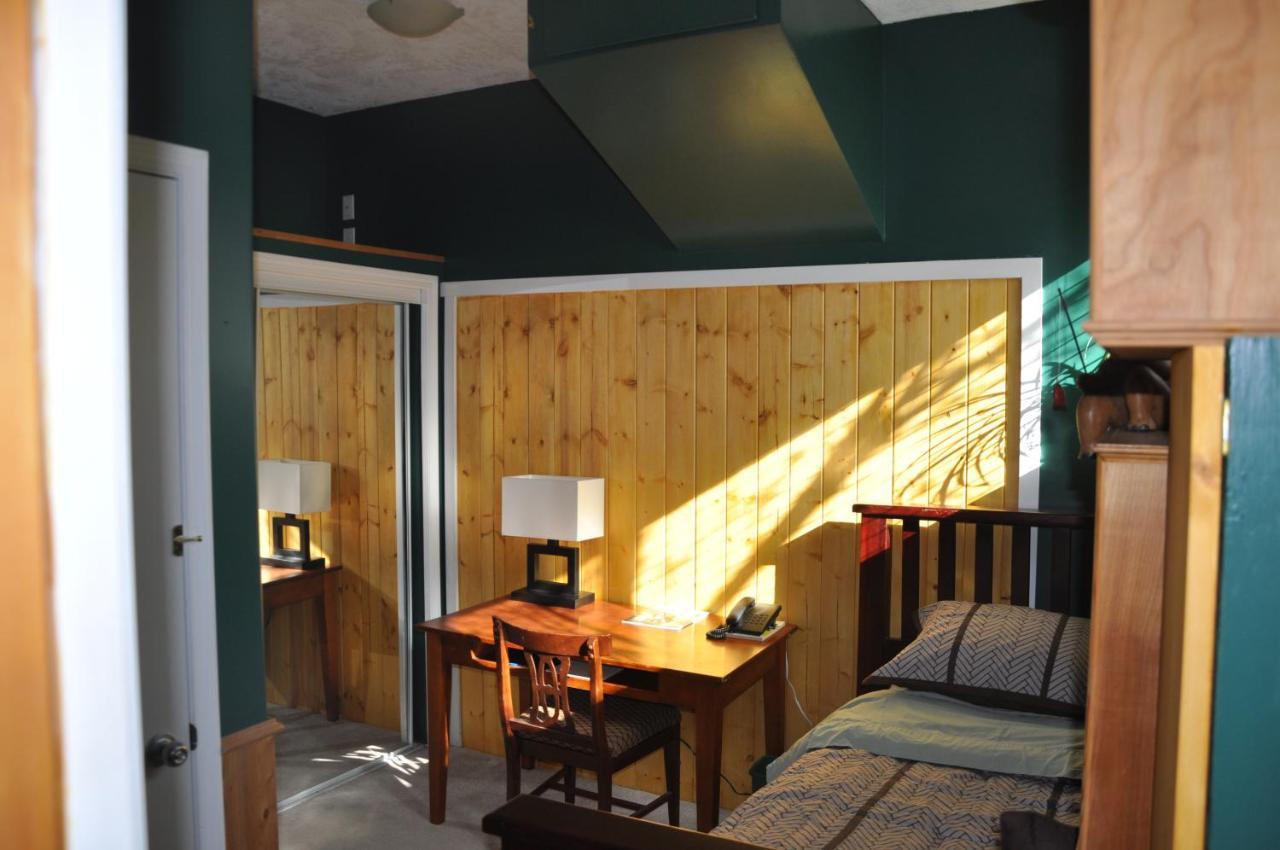 Birds Of A Feather Victoria Oceanfront Studio Suites Colwood Luaran gambar