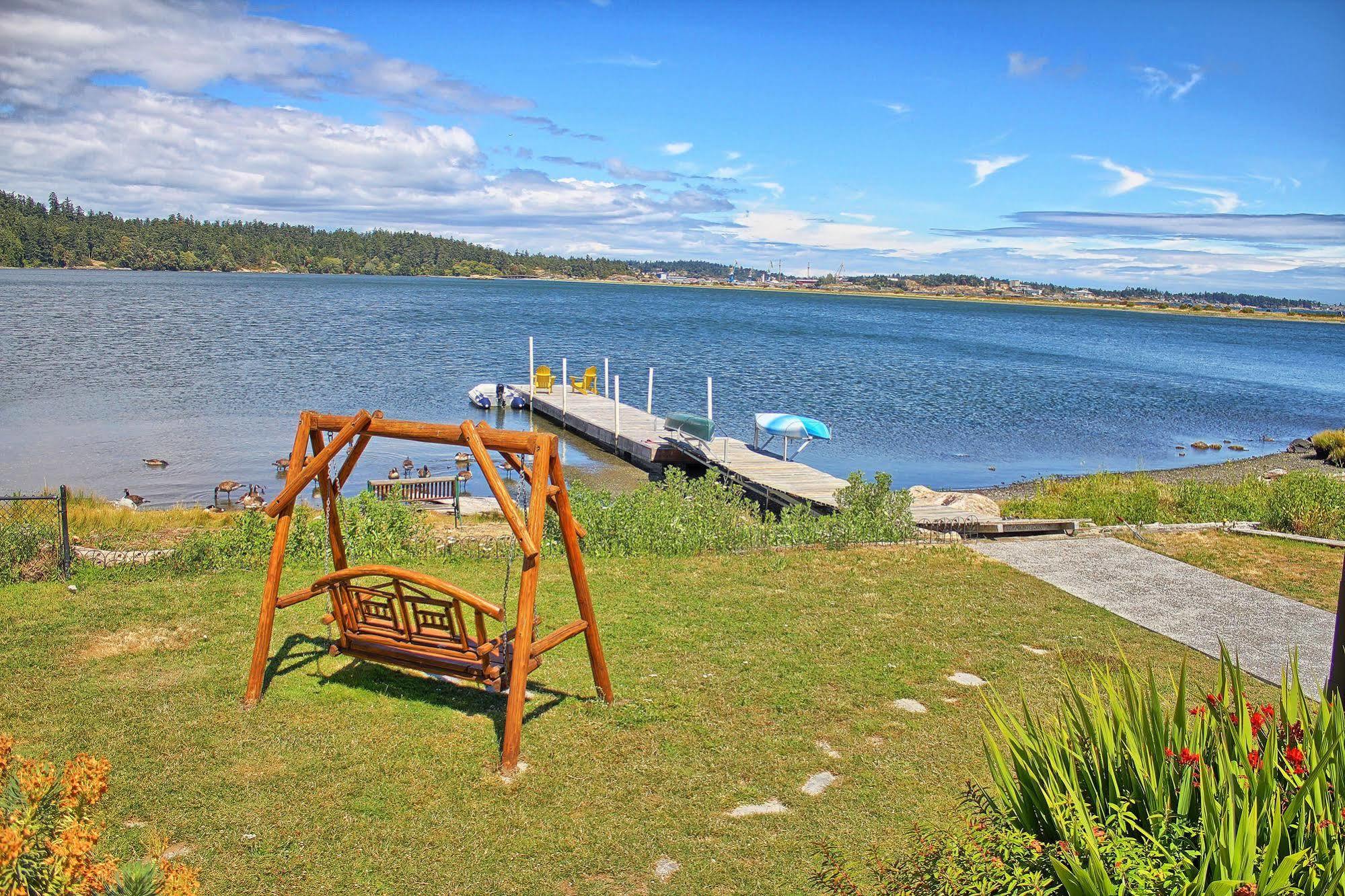 Birds Of A Feather Victoria Oceanfront Studio Suites Colwood Luaran gambar